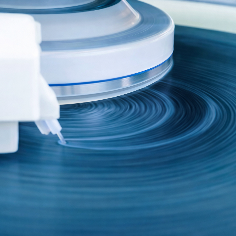 Výroba polovodičů – křemíkové wafery v technologickém procesu