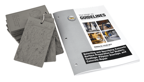 Porovnávejte a vyhodnocujte drsnost povrchu vizuálně a dotekem pomocí komparátorů a příruček